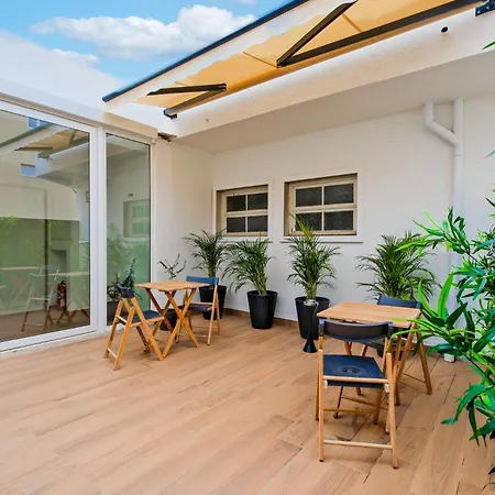 Lovely Fully Equipped Near Subway N7 Appartamento Lisbona