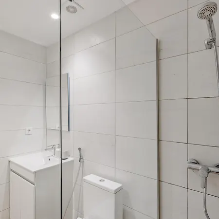 Lovely Fully Equipped Near Subway N7 Apartman Lisboa