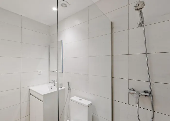 Lovely Fully Equipped Near Subway N7 Appartement Lisboa