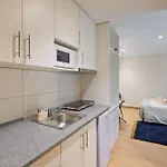 아파트 Lovely Fully Equipped Near Subway N7