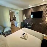 아파트 Lovely Fully Equipped Near Subway N7 리스본