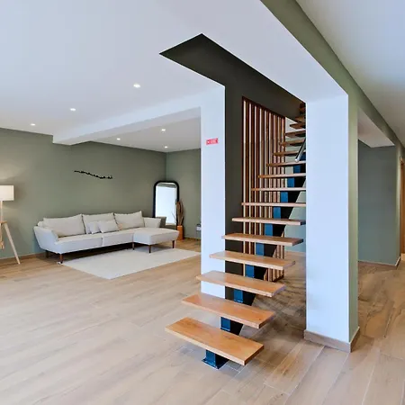 Lovely Fully Equipped Near Subway N7 Apartment *